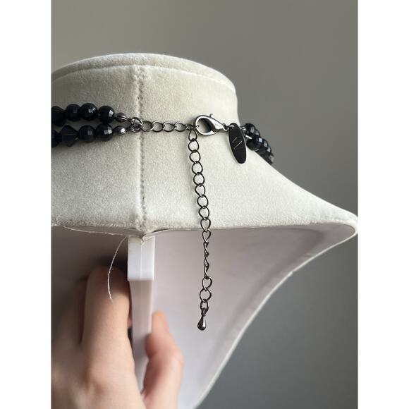 New York & Co Silver And Black Acrylic Bead Statement Necklace 20” - Picture 3 of 4